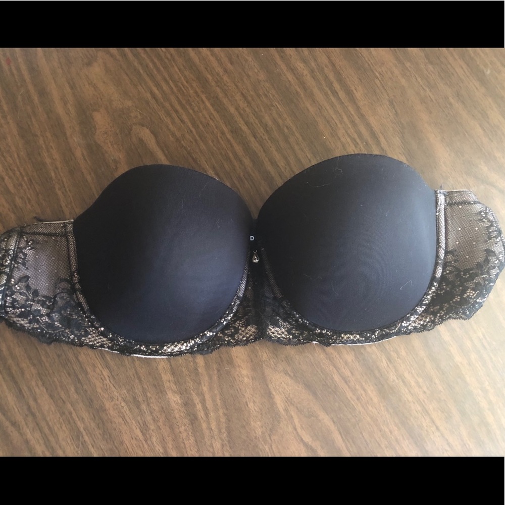 Torrid Strapless Bra. Size 42B